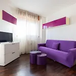 Daire I-host Spacious 2br With 2 Baths & Balcony Milano