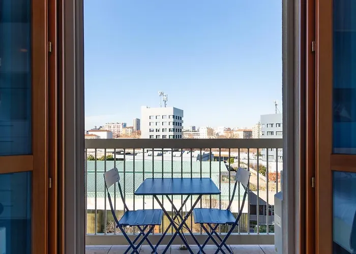 Apartment I-host Spacious 2br With 2 Baths & Balcony