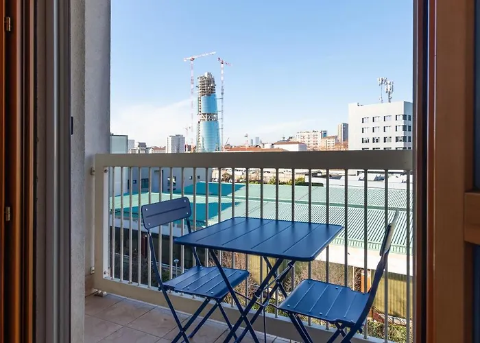 Apartament I-host Spacious 2br With 2 Baths & Balcony Mediolan