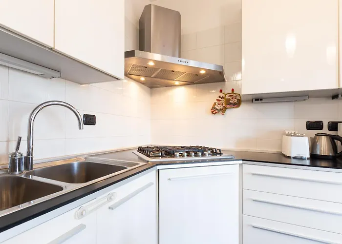 Apartament I-host Spacious 2br With 2 Baths & Balcony Mediolan