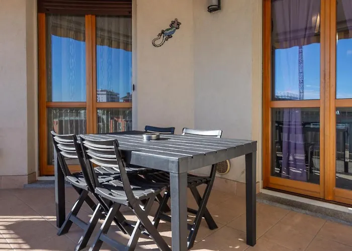 I-host Spacious 2br With 2 Baths & Balcony Apartament Mediolan