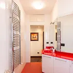 I-host Spacious 2br With 2 Baths & Balcony شقة *