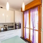 شقة I-host Spacious 2br With 2 Baths & Balcony *