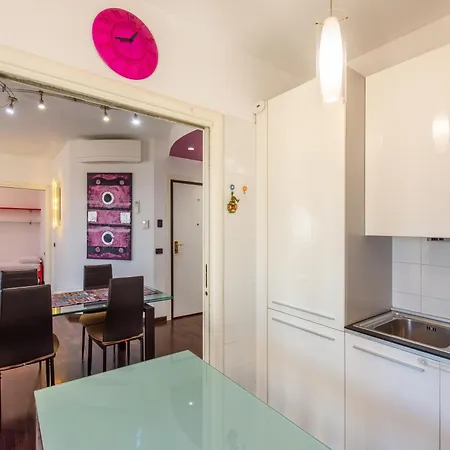 I-host Spacious 2br With 2 Baths & Balcony شقة ميلان
