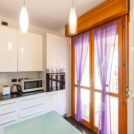 شقة I-host Spacious 2br With 2 Baths & Balcony *
